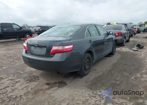 2009 Toyota Camry Le z USA, uszkodzony, nr VIN 4T1BE46K79U271665